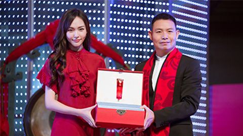 中国美正当红，J9国际A股上市，引领新时代